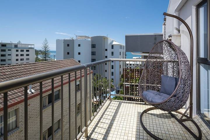 Holiday rental for 5 people, with balcony and pool in Caloundra