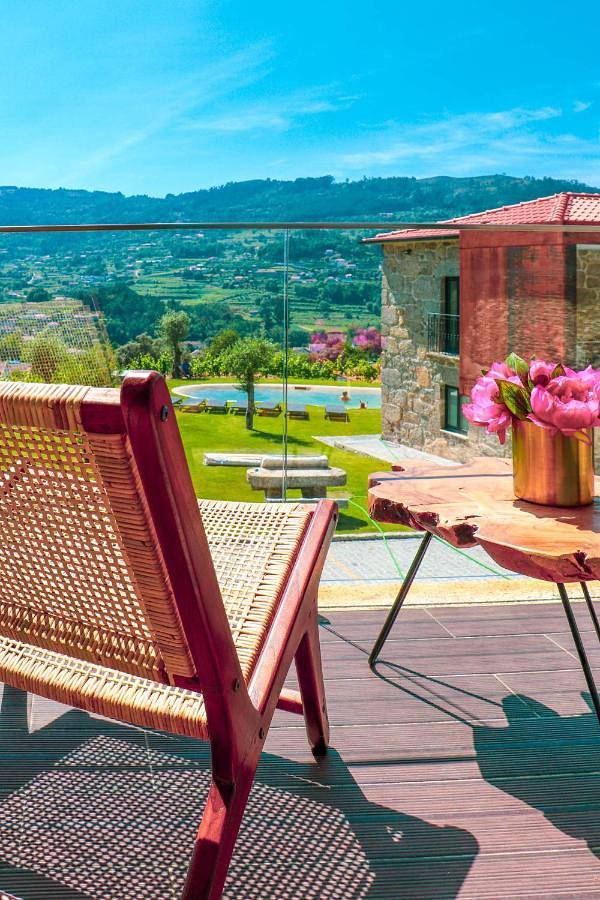 Casa rural para 12 personas, con piscina además de jardín y vistas en Ponte da Barca