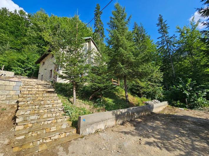 Villa für 10 Personen, mit Ausblick und Balkon in Kosovo