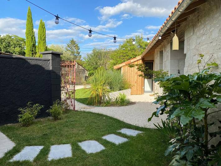 Location de vacances pour 4 personnes, avec jacuzzi et jardin à Vendeuvre-du-Poitou - 4