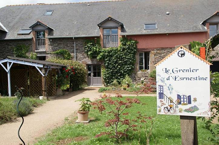 Chambre d’hôte pour 2 personnes, avec jardin, animaux acceptés à Bréal-sous-Montfort