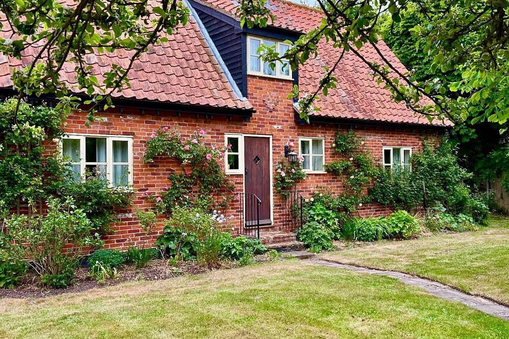 Cottage for 8 People in Waveney District, Suffolk