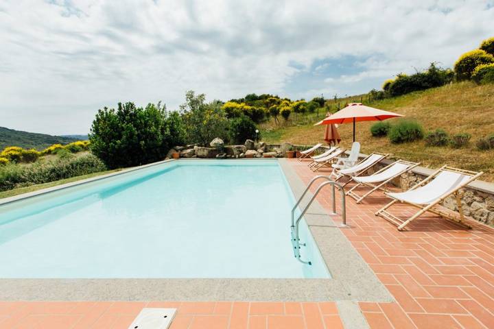 Villa voor 14 personen, met zwembad en terras in Santa Fiora