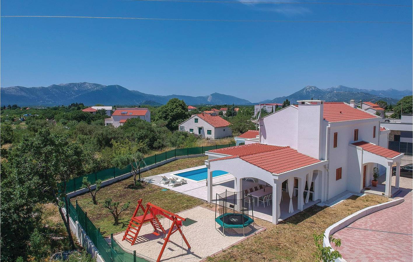 Ferienhaus für 10 Personen mit Pool in Šestanovac, Makarska Riviera