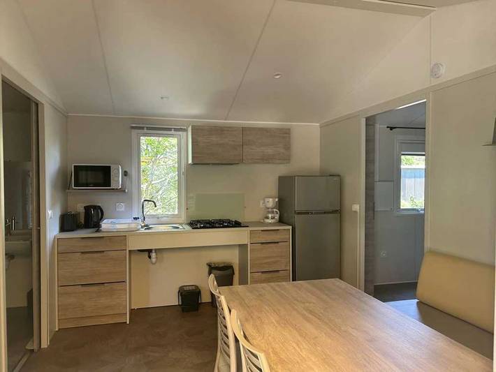 Mobil home pour 4 personnes, avec bassin pour enfant ainsi que jacuzzi et sauna à Apremont - 3