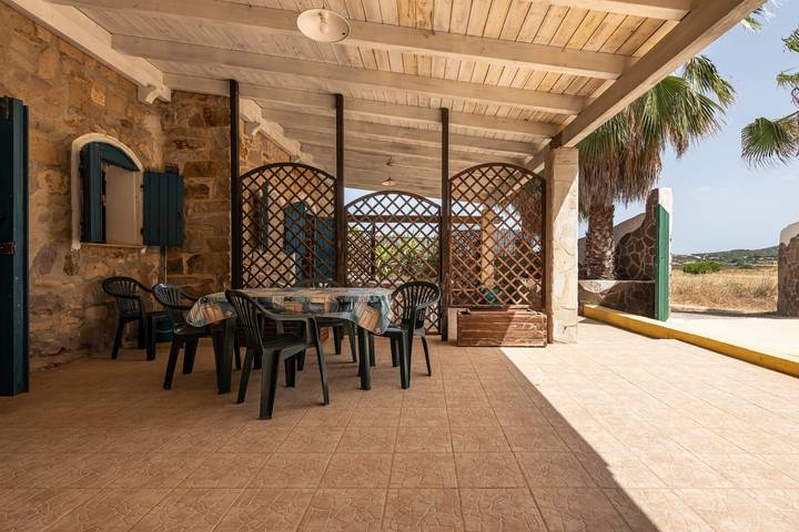 Casa vacanze Pescetti Bobba B con vista sulle montagne e giardino, adatta ad animali domestici in Carloforte, Sulcis Iglesiente