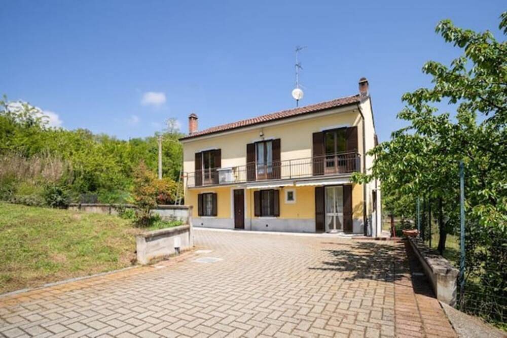 Villa Ciraldo in Monferrato x 8 persone con giardino  immersa nel verde(Riserva) in San Salvatore Monferrato, Provincia d'Alessandria