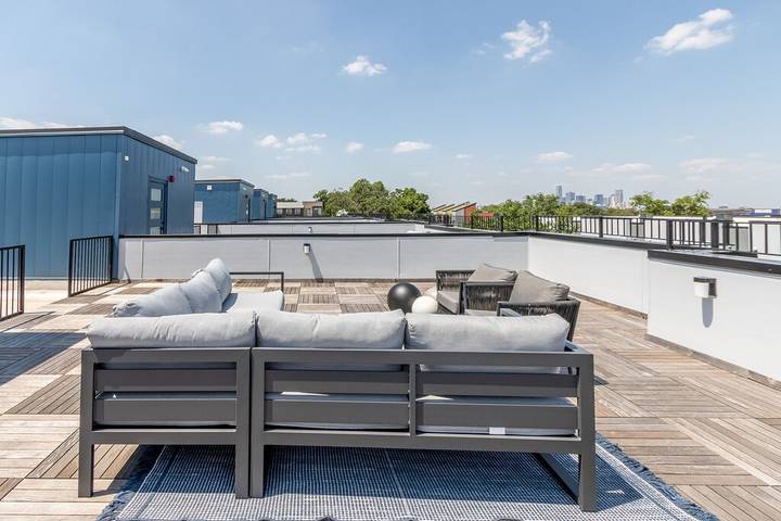 Vacation house for 8 people, with balcony, with pets in Dallas