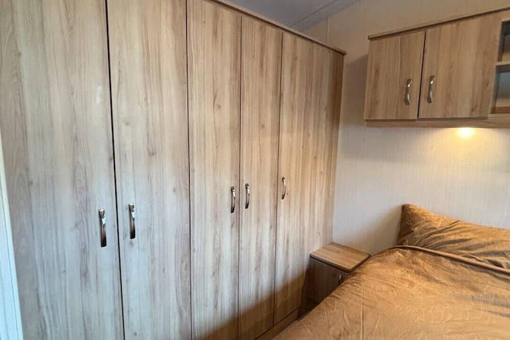 Family friendly chalet near the beach on 5* vacation park De Kuilart in Koudum in Ijsselmeer