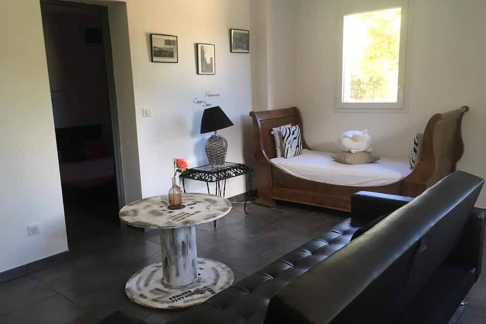 Appartement entier, Superbe Appartement tout confort piscine chauffée Petit cocon havre de paix in Calenzana, Région de Calvi