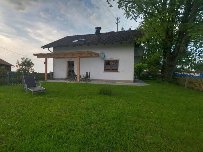 Ferienwohnung für 4 Personen, mit Terrasse und Garten