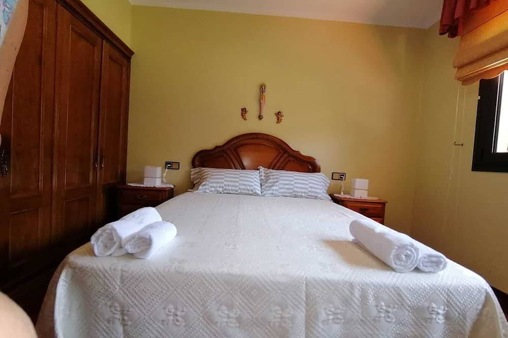 House in Llanes ideal for vacations or family getaways or with friends. in Llanes, Costa Verde (Spain)
