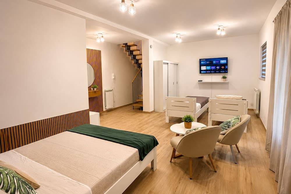 Maison entière avec jardin privé, 2 salles de bain et parking privé in Frascati, Parco Regionale dei Castelli Romani