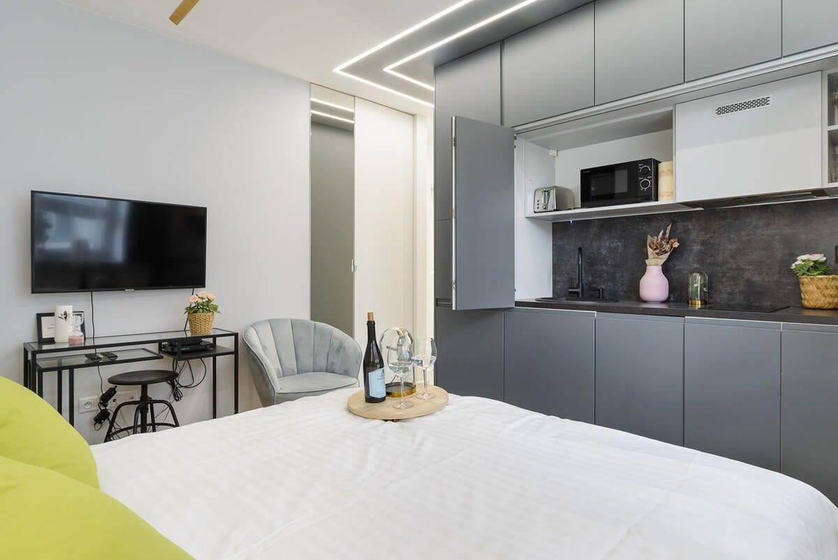 Entire apartment, Lumina Comfortable studio in the city center in Warsaw Śródmieście, Warsaw