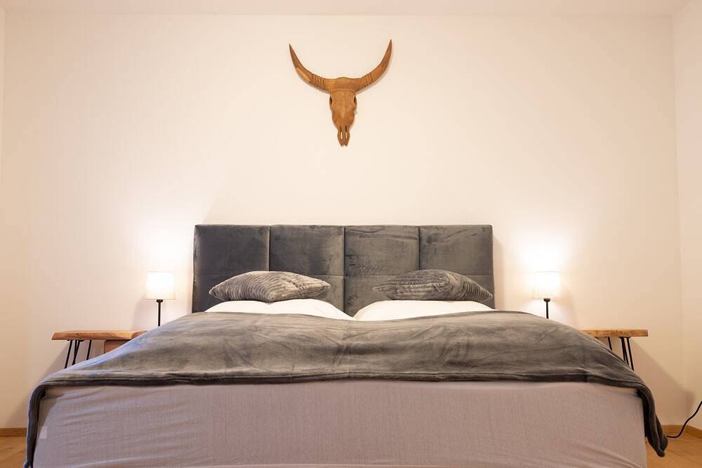 Ganze Wohnung, Gutshof Alpenblick am Simssee - Salzburg Suite in Stephanskirchen, Landkreis Rosenheim