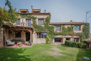 Casa rural para 12 personas, con balcón y jardín en Provincia de Segovia