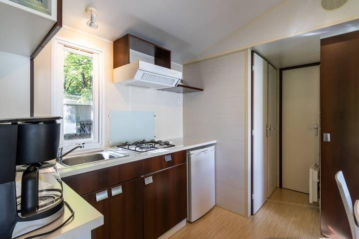 Mobil home pour 5 personnes, avec jardin et bassin pour enfant, adapté aux familles à Saint-Pompont - 4