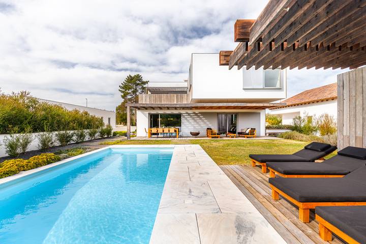 Location de vacances pour 8 personnes, avec terrasse et jardin à Comporta - 2