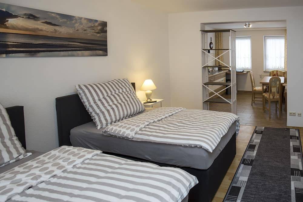 Ganze Wohnung, Moderne Ferienwohnung mit Wohn-/Schlafraum, Küche und Bad in Grimma, Leipzig und Umgebung