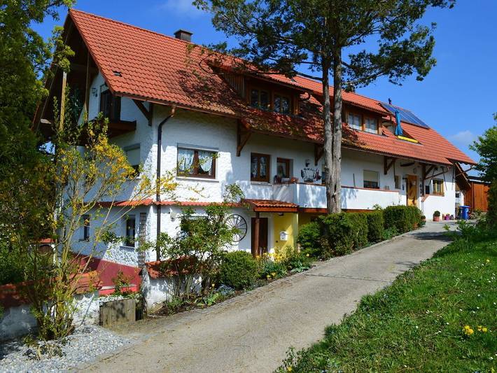 Ferienhaus für 8 Personen, mit Terrasse in Neukirch