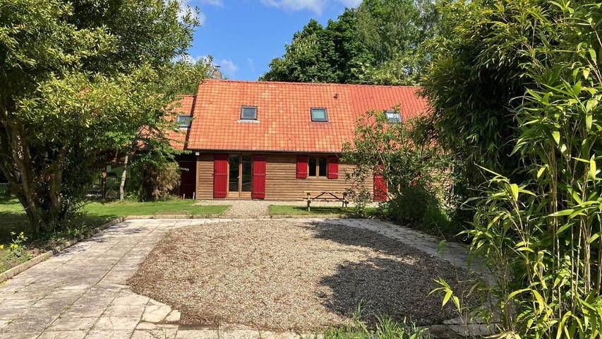 Chalet pour 6 personnes, avec Terrasse ainsi que Jardin et Vue sur le lac