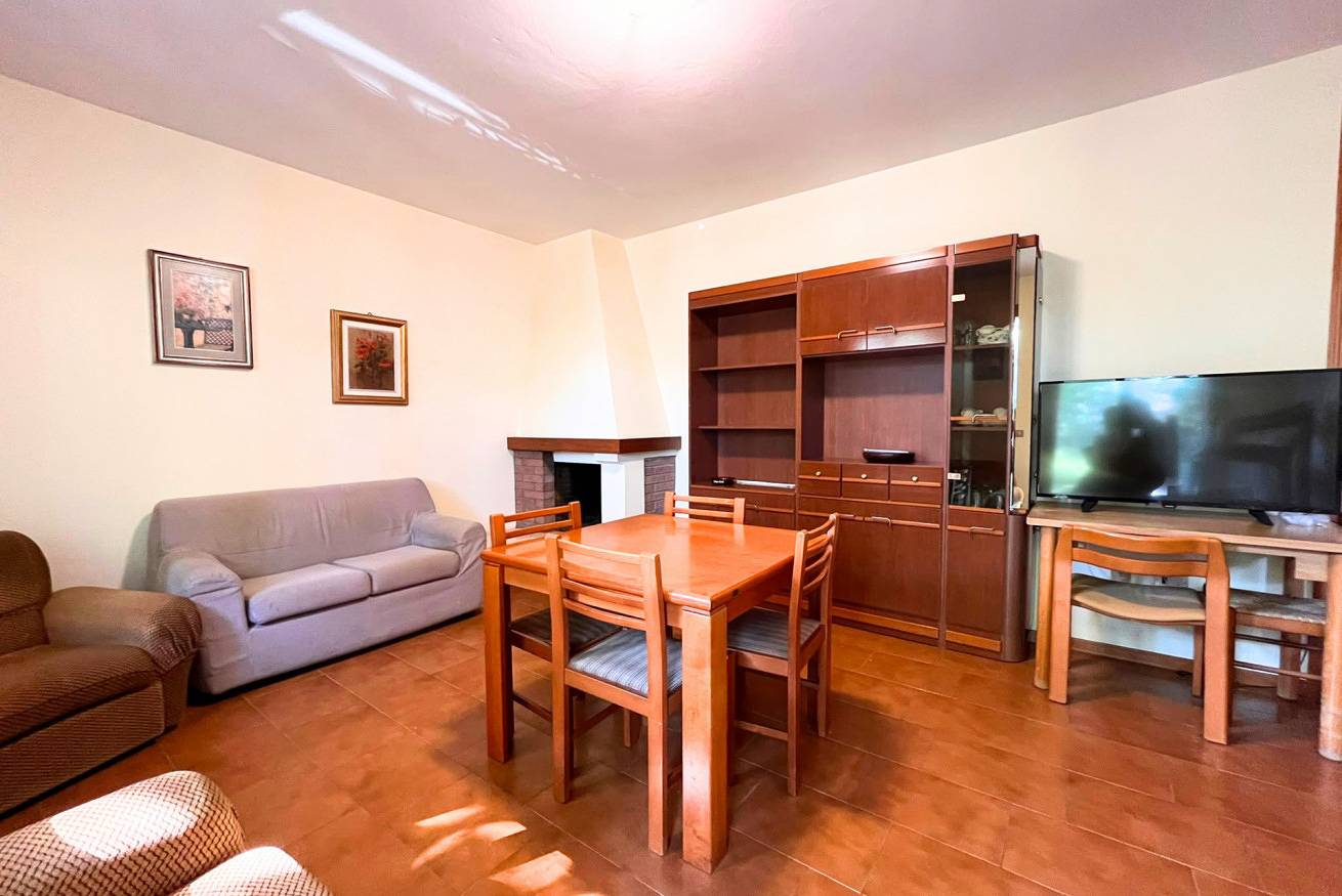 Apartamento entero, Cn048 - Cesenatico, large four-room apartment with double parking space and garden in Cesenatico, Provincia de Forlì-Cesena