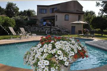 Chambre d’hôte pour 3 personnes, avec piscine et jardin à La Gaude