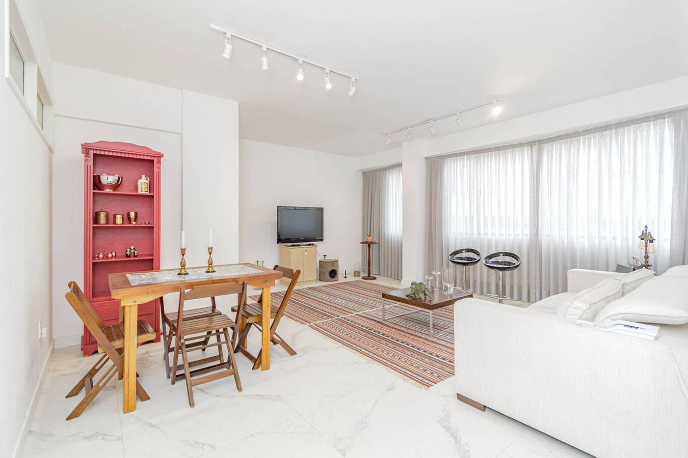 Entire apartment, Apto no Centro de Floripa a 550 m da Rodoviária in Florianópolis, Litoral Catarinense