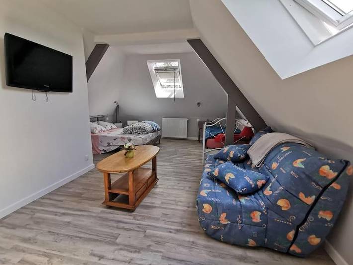 Gîte pour 4 personnes, avec jardin à Genêts