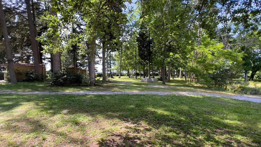 Location de vacances pour 6 personnes, avec jardin et jacuzzi ainsi que terrasse et piscine à Mas-Saintes-Puelles - 3