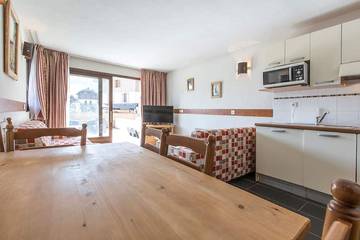 Gîte pour 6 personnes, avec balcon, animaux acceptés dans Office De Tourisme De Combloux