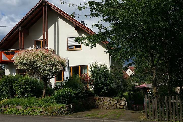 Ferienwohnung für 4 Personen, mit Garten und Sauna sowie Whirlpool und Terrasse - 1