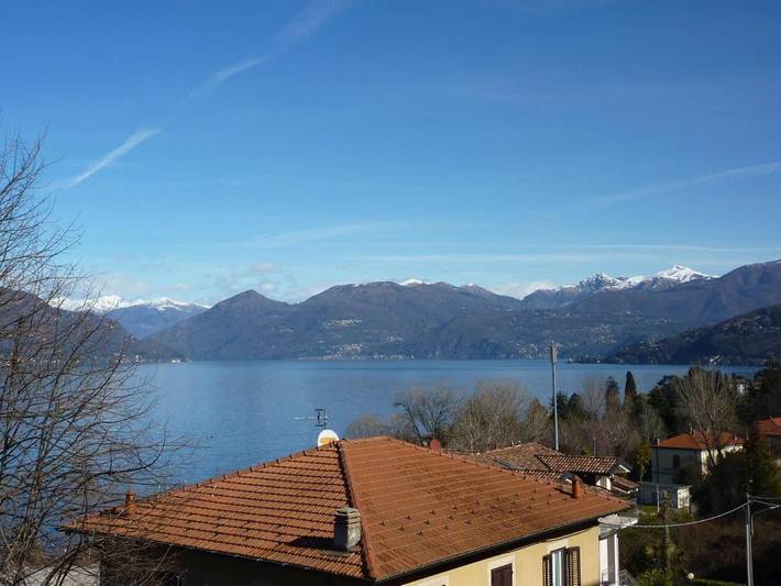 Ferienwohnung für 4 Personen, mit Ausblick und Balkon sowie Garten und Seeblick