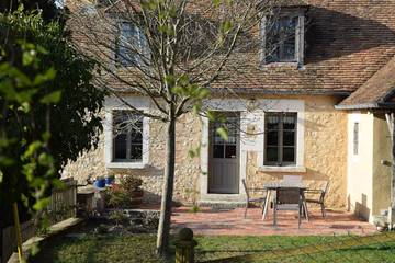 Gîte pour 3 personnes, avec jardin et terrasse, animaux acceptés dans le Cher