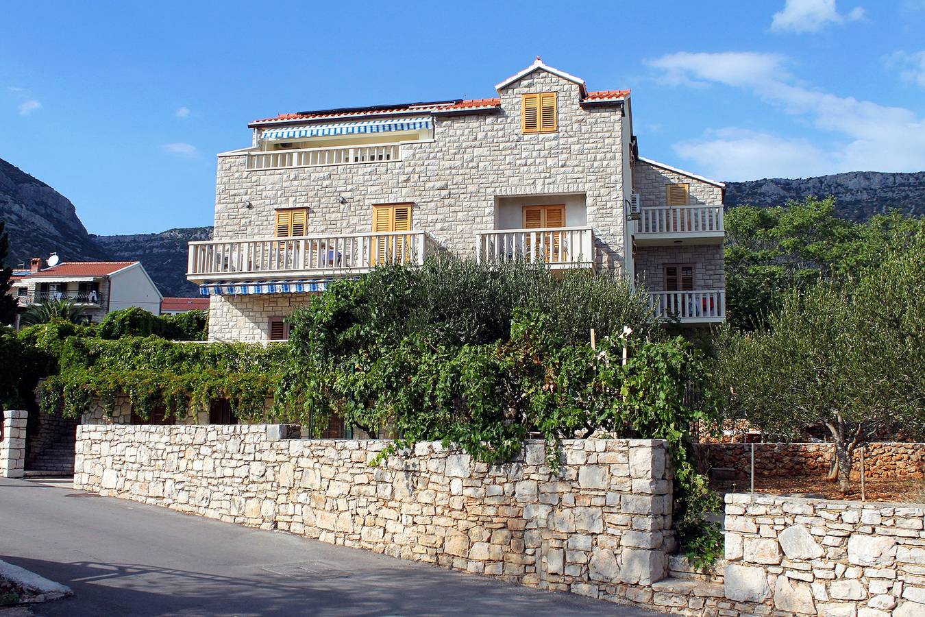 Ganze Wohnung, 1-Zimmer-Ferienwohnung mit Terrasse und Meerblick Bol, Brac A-2900-a in Bol, Brac