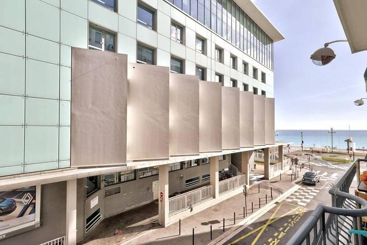 Gîte pour 2 personnes, avec vue et balcon dans Plage Fabron Bambou Nice - 2