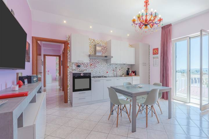 Appartement entier, Appartement "A Casa Mia" avec vue sur la mer, Wi-Fi et climatisation in Floridia, Province de Syracuse