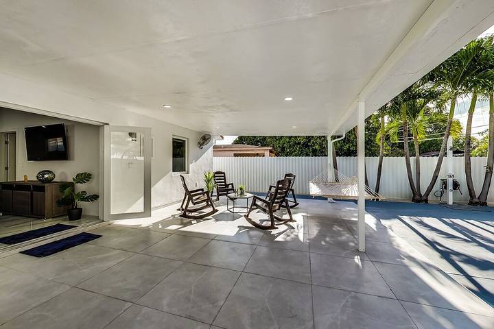 Vacation rental for 8 people, with terrace in Hialeah