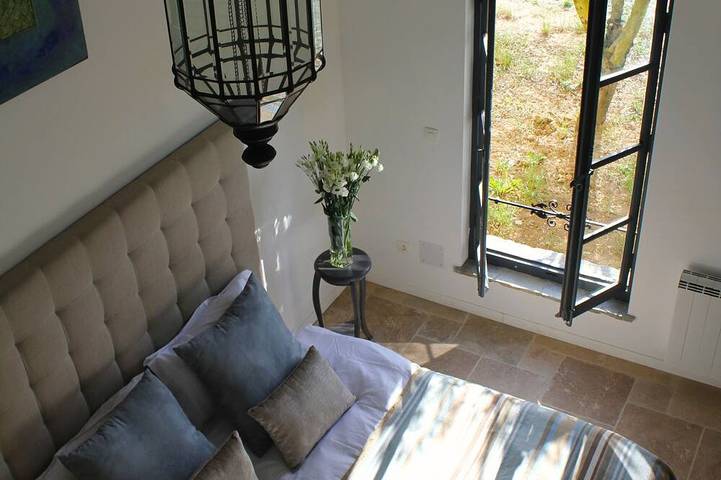 Location de vacances pour 7 personnes, avec Jacuzzi ainsi que Terrasse et Jardin à Sainte-Cécile-les-Vignes - 2