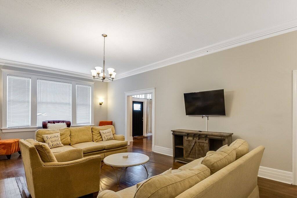 Royal Resort in Jackson, Hinds County