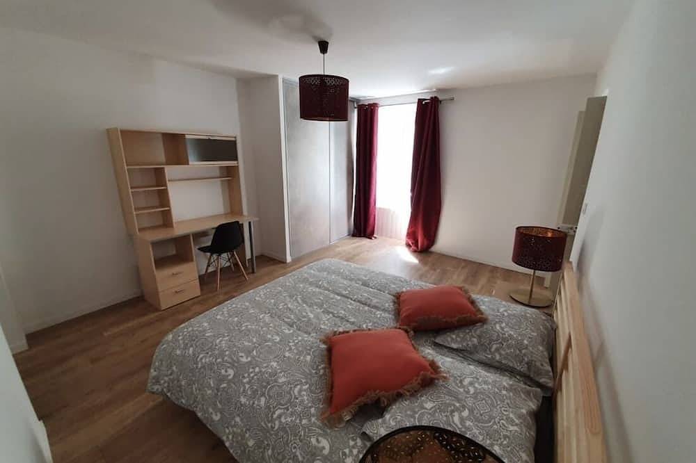 Appartamento intero, Charming new T3 city center in Corte Francia, Parco naturale regionale della Corsica