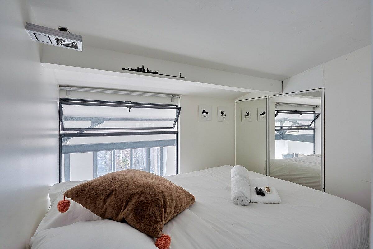 Entire apartment, Chic duplex loft in the heart of Paris Montorgueil in Paris, Ile de France