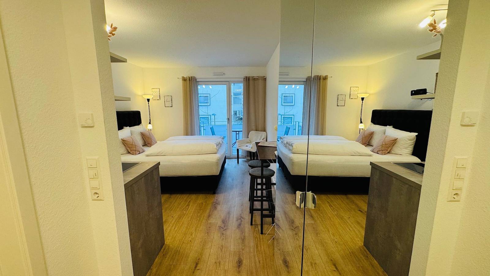 Ganze Wohnung, Ferienwohnung Juliette, sehr zentral mit Balkon und Wlan in Wiehre (Freiburg), Freiburg