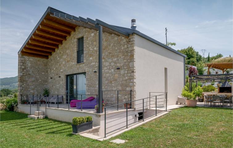 Holiday home for 9 people, with terrace and pool as well as garden - 1