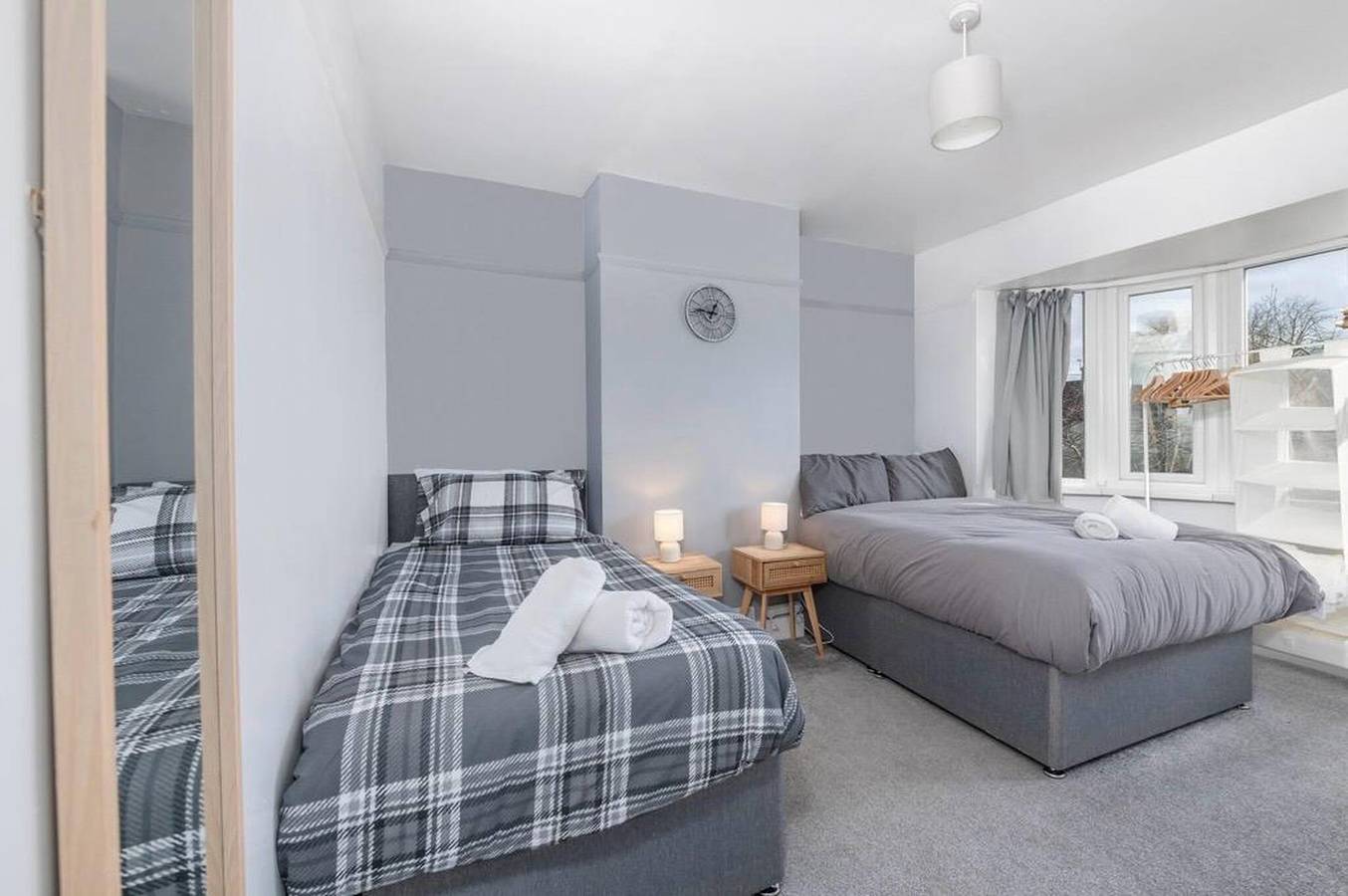 Encantadora casa de 3 dormitorios en Wolverhampton con bañera de hidromasaje privada in Wolverhampton, Birmingham y alrededores