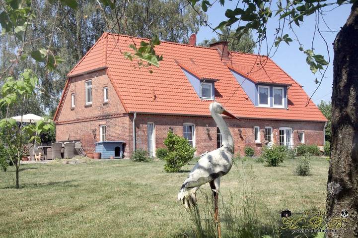 Ferienwohnung für 4 Personen, mit Balkon und Balkon/Terrasse sowie Terrasse und Garten in Mecklenburg-Schwerin