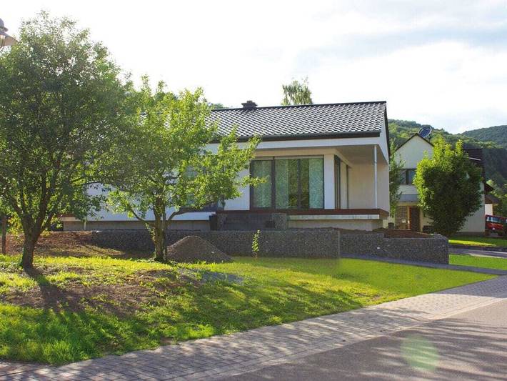 Ferienhaus für 4 Personen, mit Terrasse und Garten in Senheim - 2