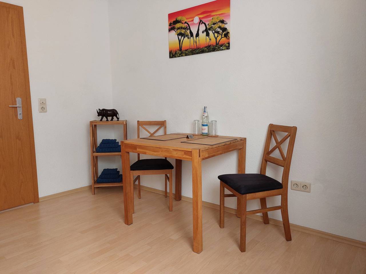 Ganze Wohnung, Ferienwohnung 'Schwär' mit gemeinsamer Terrasse, Wi-Fi und Klimaanlage in Endingen am Kaiserstuhl, Endingen