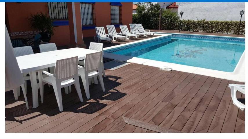 Casa de vacaciones para 9 personas, con jardín y piscina en Matalascañas