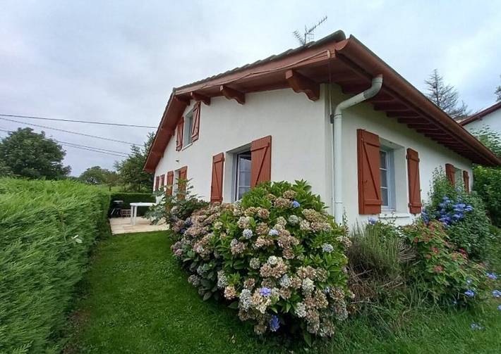 Gîte pour 5 personnes, avec jardin et terrasse